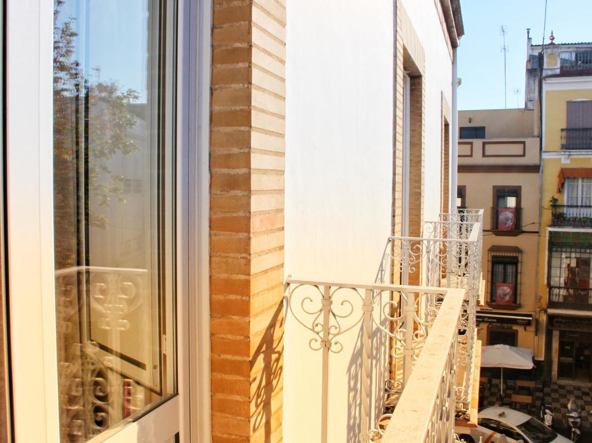 Adriano Apartments เซบีญา ภายนอก รูปภาพ